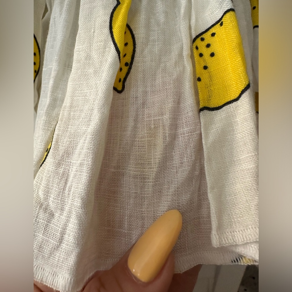 Gil Hurgel lemons dress off the shoulder - Picture 13 of 13